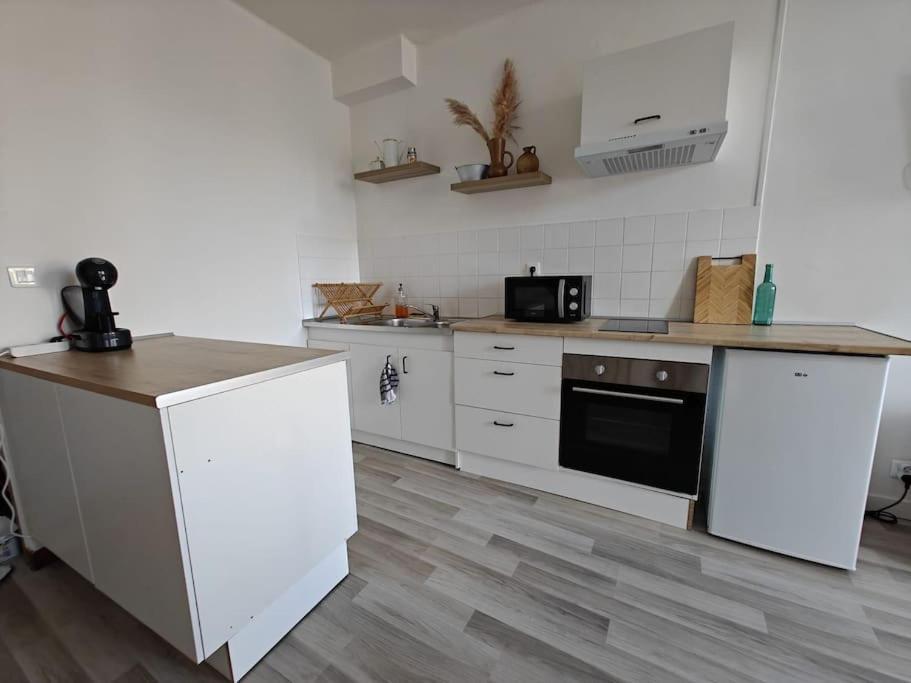 Le Duplex Du Centre - Ideal Pour Un Sejour Detente ! Saint-Savinien Exterior photo