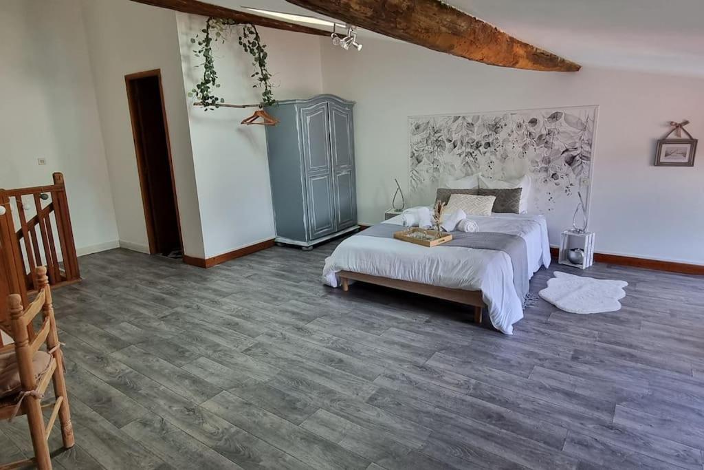 Le Duplex Du Centre - Ideal Pour Un Sejour Detente ! Saint-Savinien Exterior photo